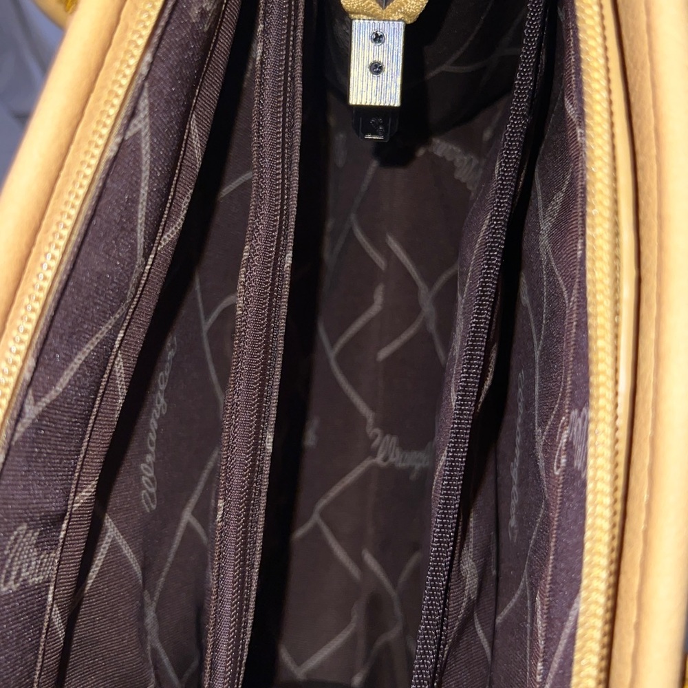 🎈HP🥳🎉 Wrangler Ladies Croc Concealed Carry Mustard Crossbody Tote Bag - Picture 6 of 6